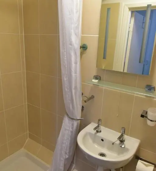 スタンダードトリプルルーム, Corbiere Guest House