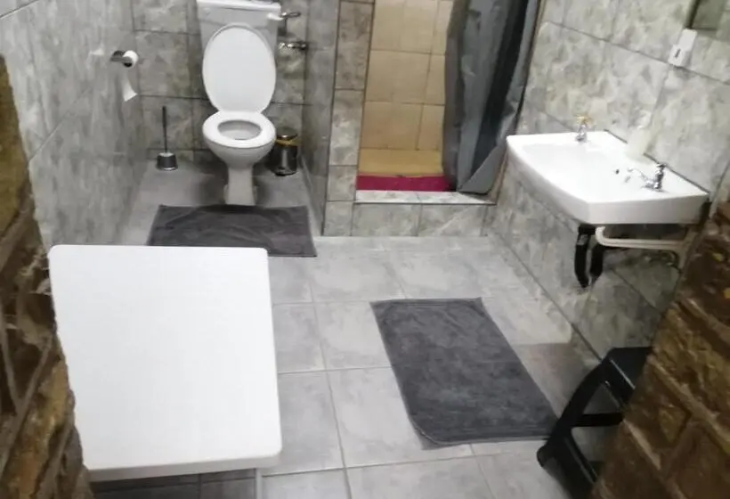اتاق خانوادگی, Keetmanshoop Self Catering