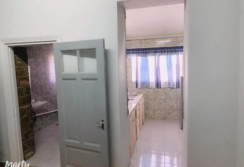 اتاق خانوادگی, Keetmanshoop Self Catering