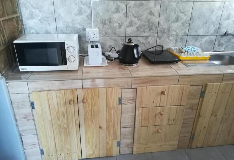 חדר משפחתי, Keetmanshoop Self Catering