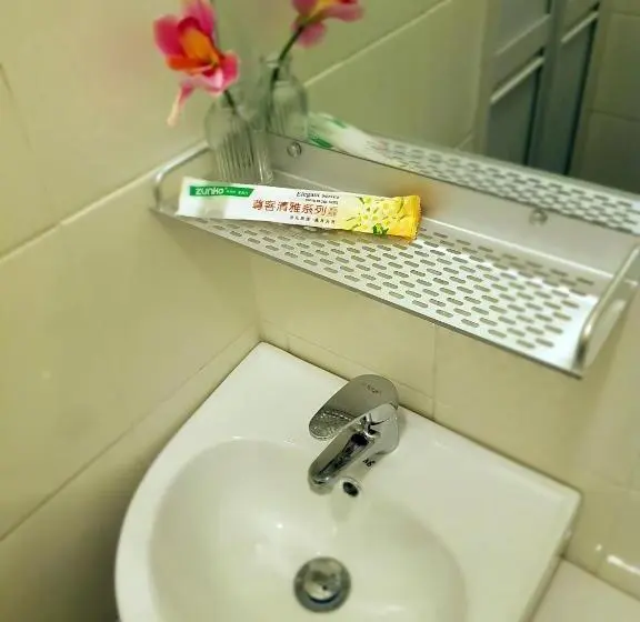 سوییت خانوادگی, Teruntum 96 Guesthouse