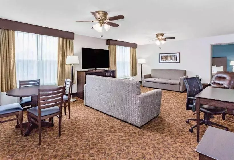 キングサイズベッドのスイートルーム, Americinn & Suites Burnsville, Mn