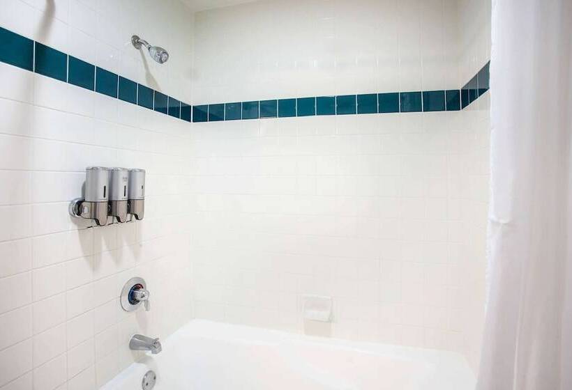 غرفة ديلوكس, Azure Hotel&suites Ontario Trademark Collection By Wyndham