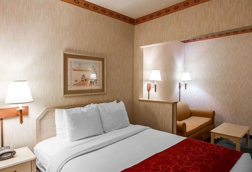 Люкс, Comfort Suites Peoria Sports Complex