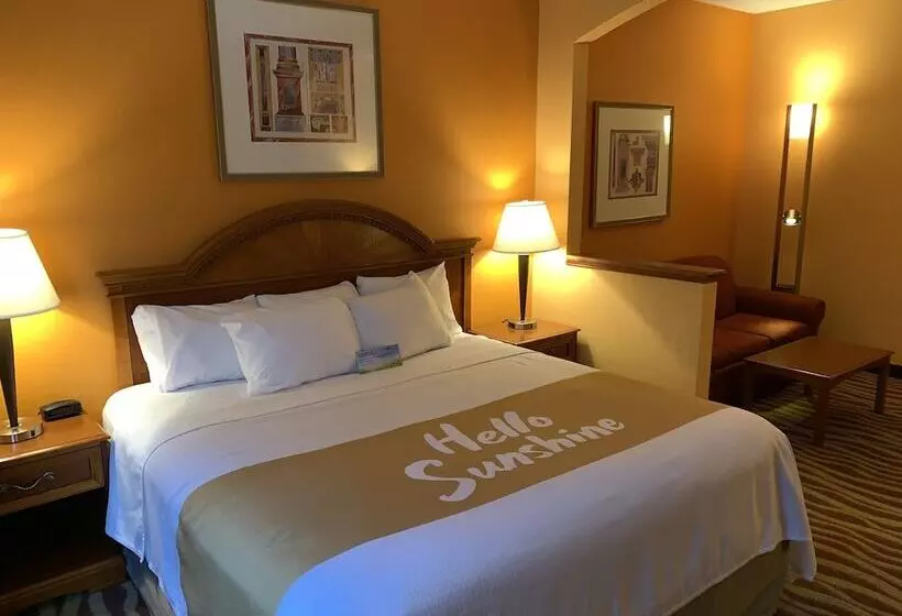 سوییت, Days Inn & Suites By Wyndham Albany