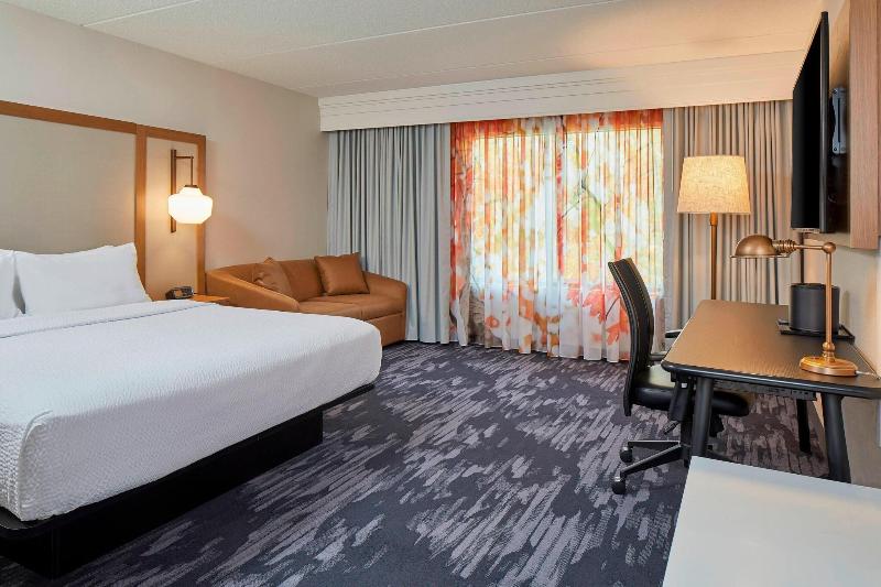 חדר סטנדרט עם מיטת קינג, Fairfield Inn & Suites By Marriott Albany Airport
