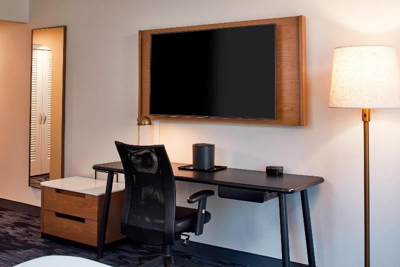 Люкс Кровать Кинг, Fairfield Inn & Suites By Marriott Albany Airport