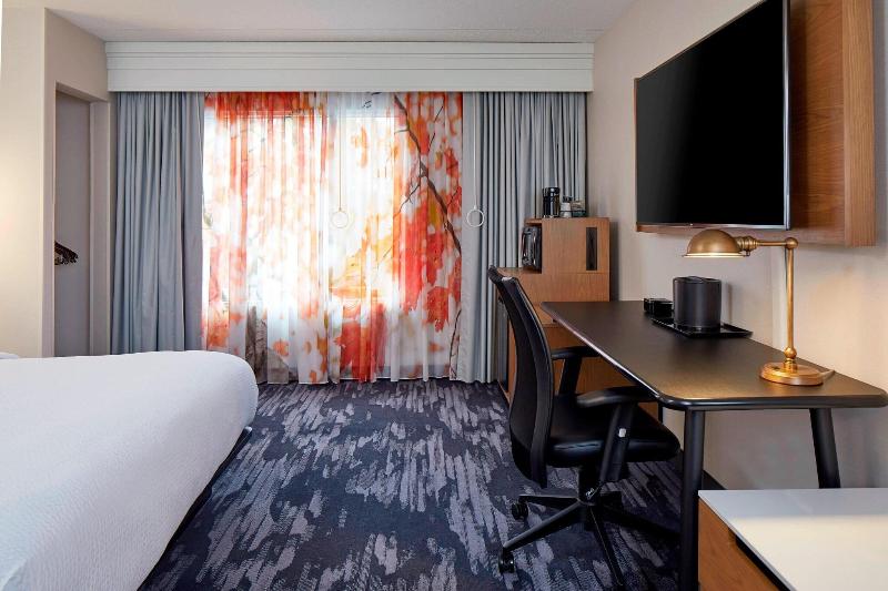 חדר סטנדרט עם מיטת קינג, Fairfield Inn & Suites By Marriott Albany Airport