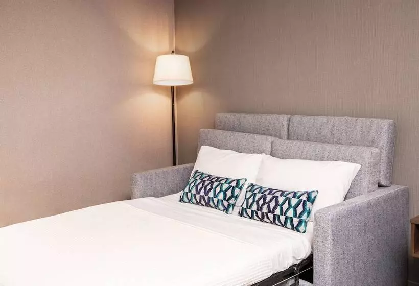 سوئیت برای معلولان, Four Points By Sheraton Downtown Seattle Center
