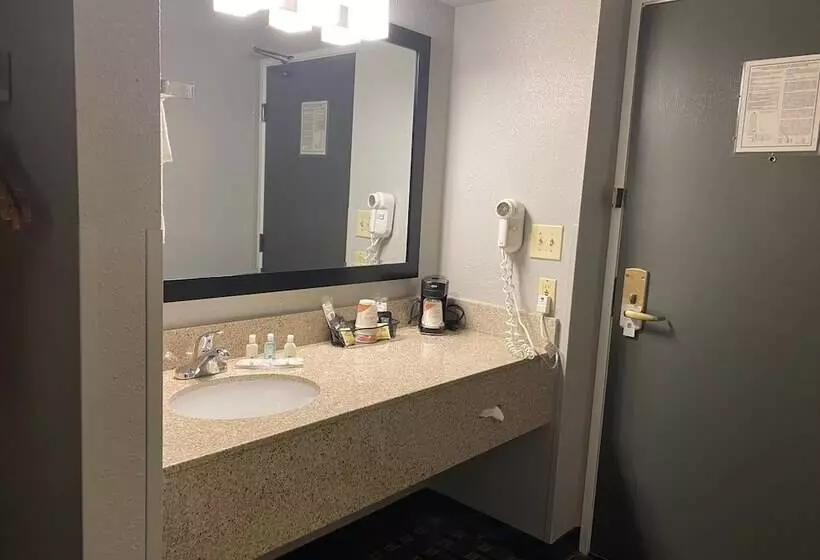 ２ダブルベッドのスタンダードルーム, Quality Inn Mauston I 90