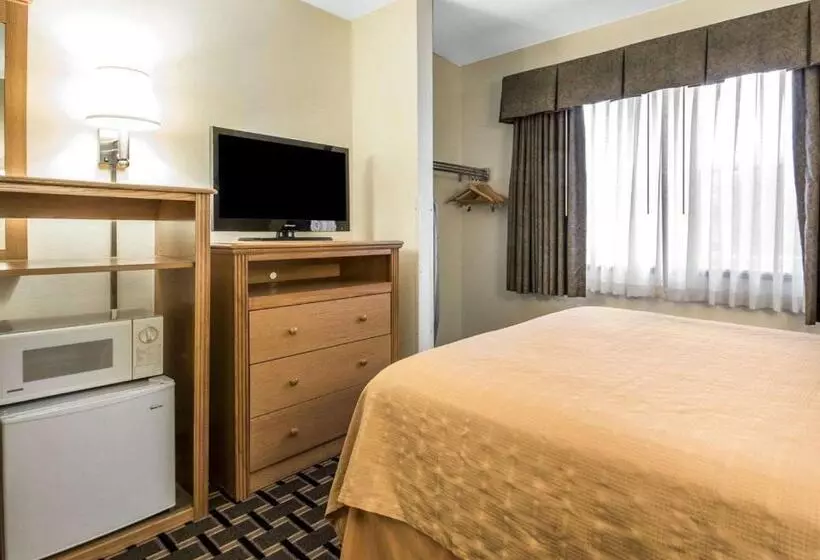 身障者適用スタンダードルーム, Quality Inn Mauston I 90