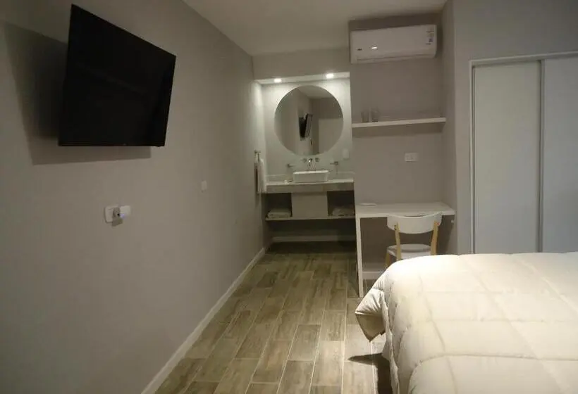 اتاق استاندارد سه نفره, Cala Hotel Boutique