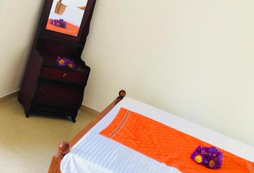 اتاق لوکس, Samanala Resort