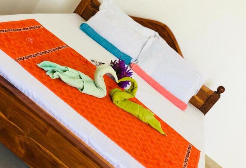 اتاق لوکس خانوادگی, Samanala Resort