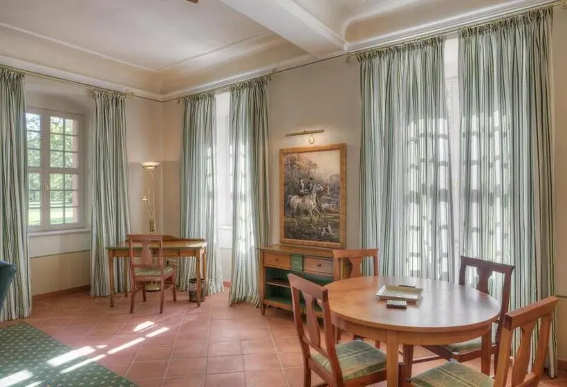 Huoneisto 1 Makuuhuone Pohjakerros, Urlaubsresidenz Marstall Und Kanzlei Im Schlossensemble