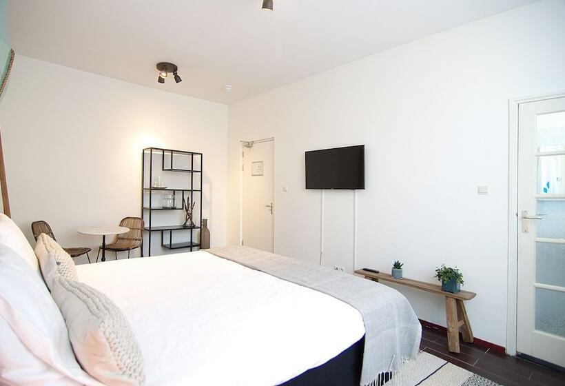 스탠다드 룸, Zand