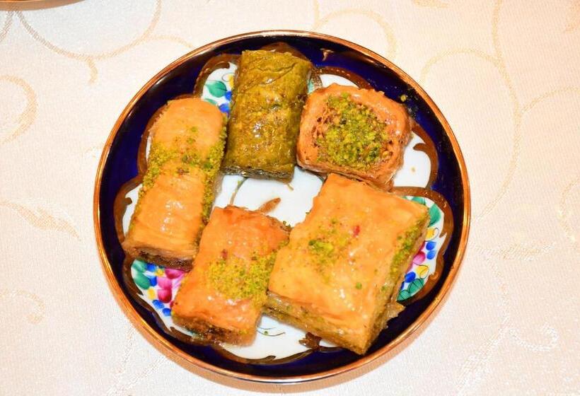 اتاق لوکس, Nurziyo Guest House