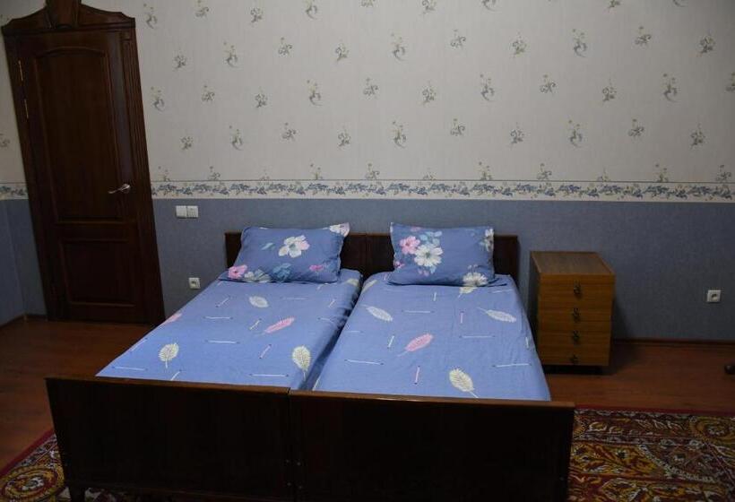 اتاق لوکس, Nurziyo Guest House