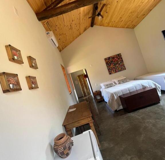 带河湖景观的套房, Pousada Vale Dos Diamantes