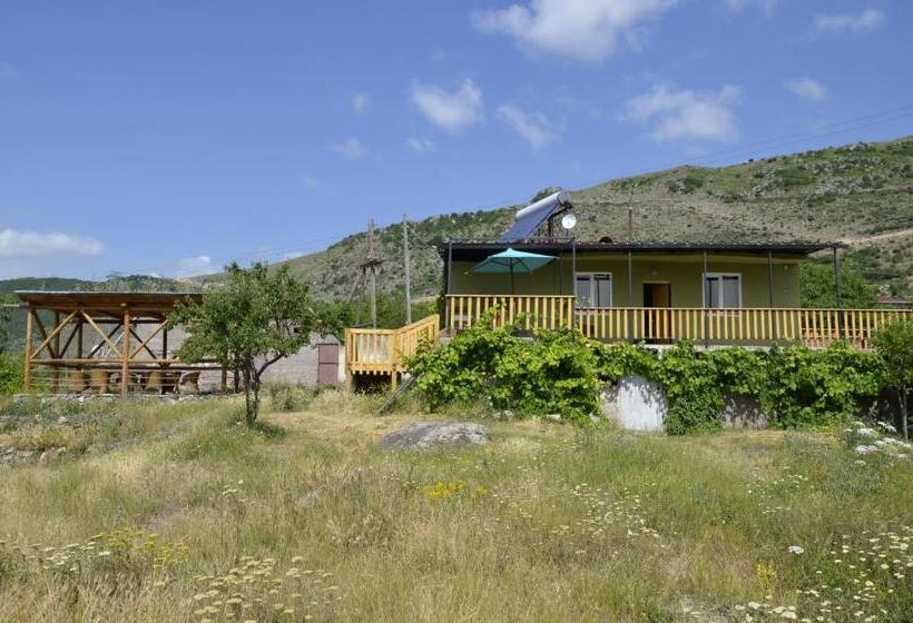 منزل غرفة نوم واحدة, Wings Of Tatev Private Villa