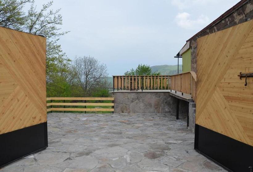 منزل غرفة نوم واحدة, Wings Of Tatev Private Villa