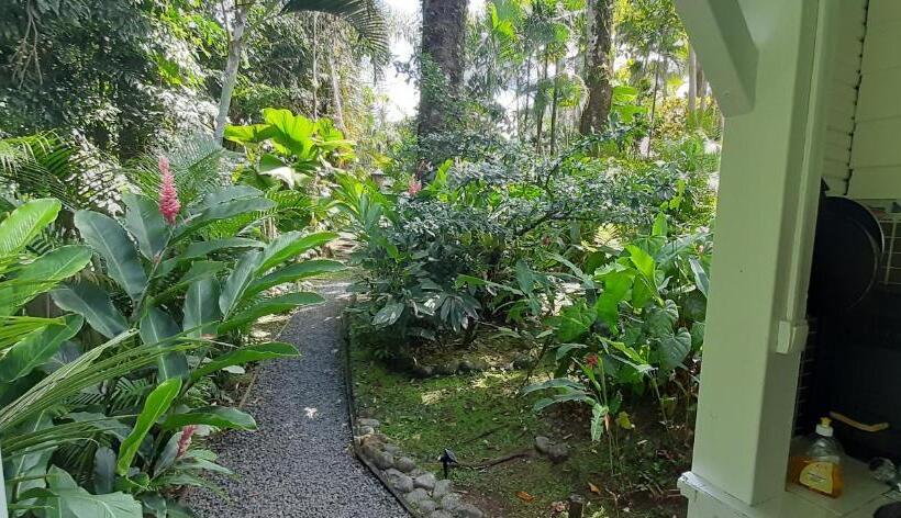 کلبه ییلاقی, Les Gîtes De La Lézarde