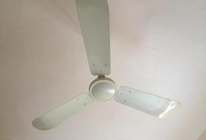 اتاق استاندارد سه نفره, Ta Eng Guesthouse