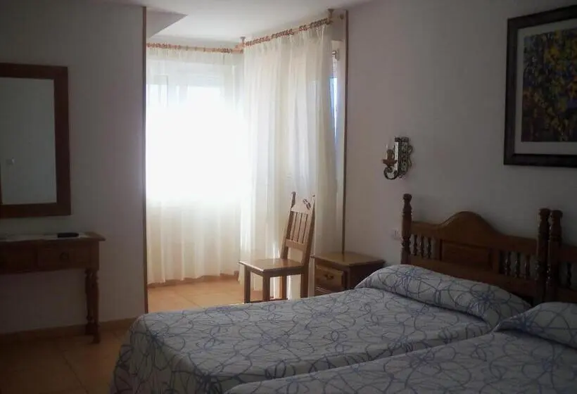 اتاق استاندارد سه نفره, Fuente El Hayedo
