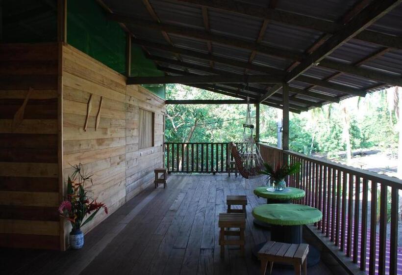 基本三人间, Paraiso Escondido