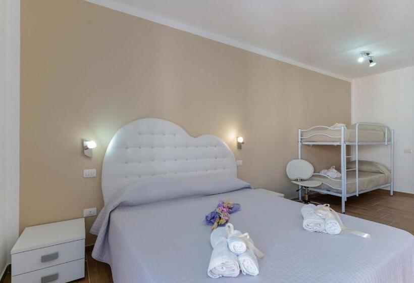 4인용 스탠다드 룸, Calabisso