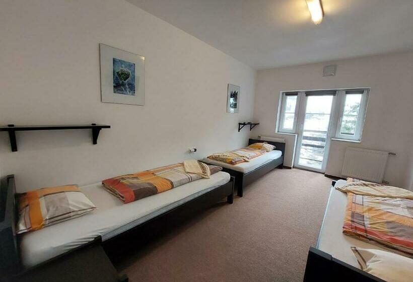 غرفة قياسية ثلاثية حمام مشترك, Chata Pod čertovicou