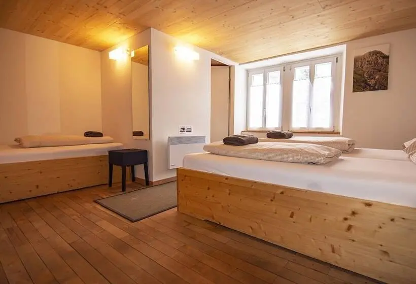 スタンダードトリプルルーム, Sust Lodge Am Gotthard