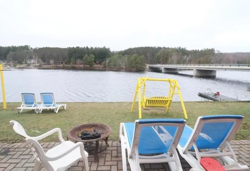 レイクビュースタンダードルーム, Algonquin Lakeside Inn