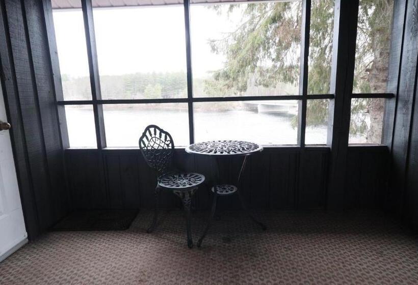 Suite King Size Seng, Algonquin Lakeside Inn