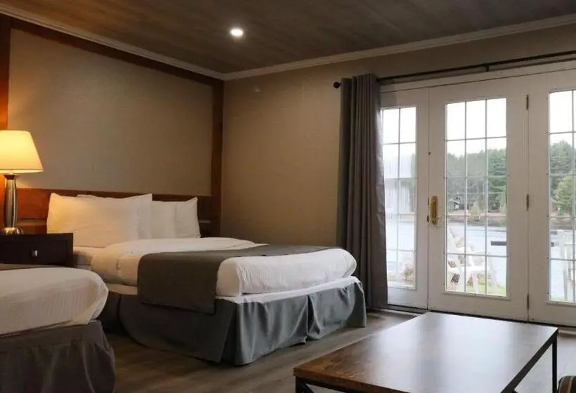 ファミリールーム, Algonquin Lakeside Inn