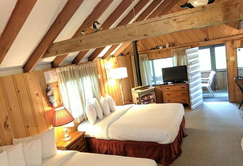 Хижина, Algonquin Lakeside Inn