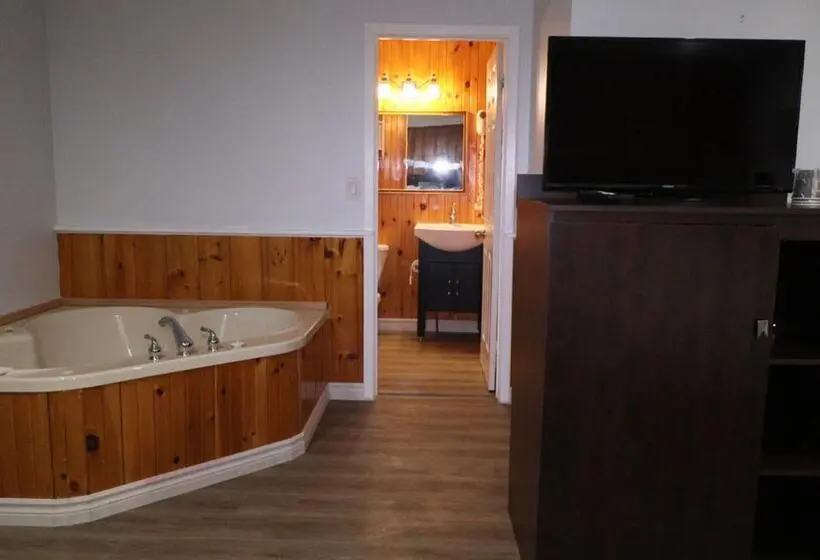 デラックスファミリールーム, Algonquin Lakeside Inn