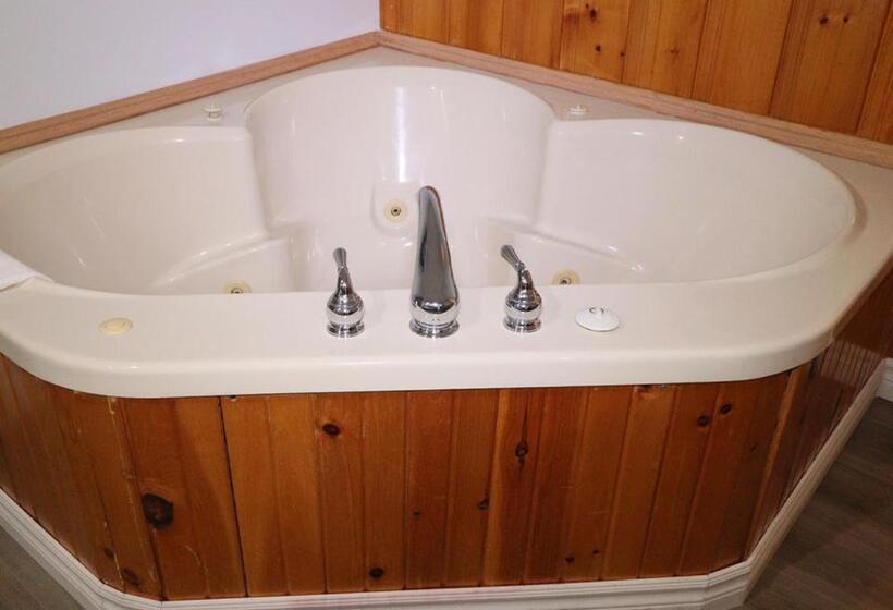 Deluxe Familie Værelse, Algonquin Lakeside Inn