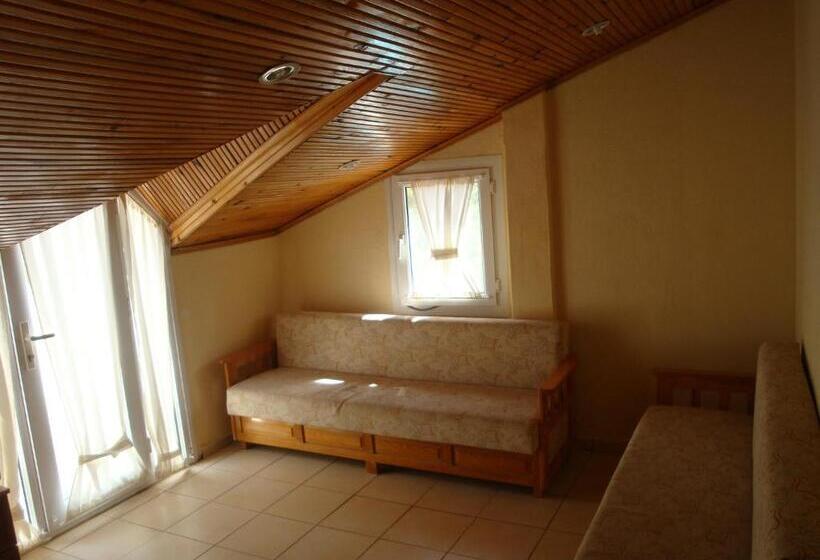 شقة غرفة واحدة مزودة بتراس, Everest Apart