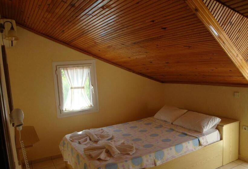 شقة غرفة واحدة مزودة بتراس, Everest Apart