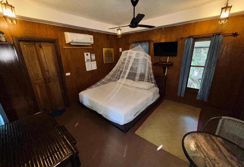 Бунгало Deluxe, Khao Sok Paradise Resort