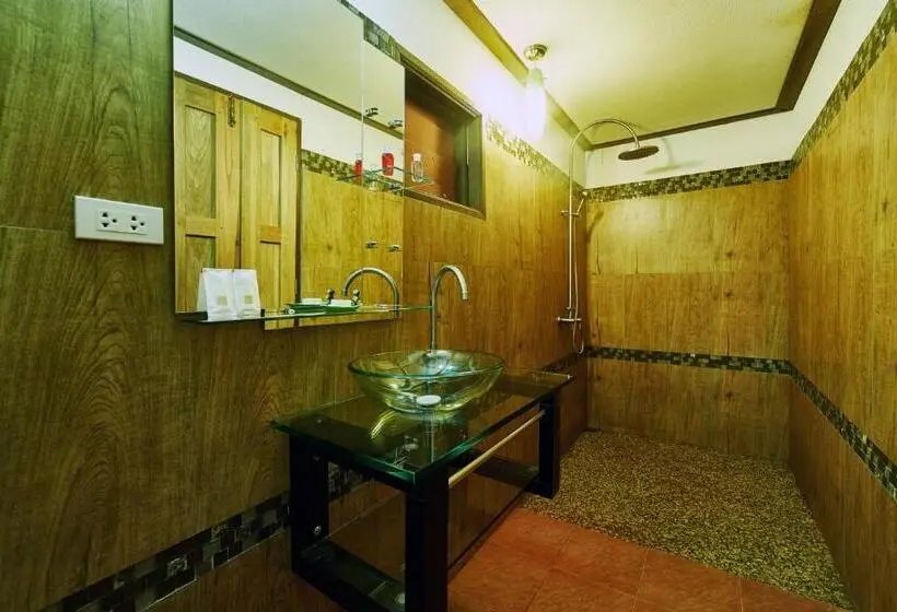 デラックスバンガロー, Khao Sok Paradise Resort