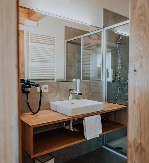 آپارتمان 2 خوابه, Reitlehenalm