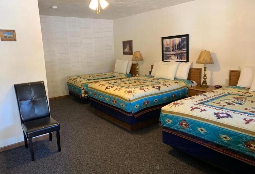 デラックスファミリールーム, Chief Motel