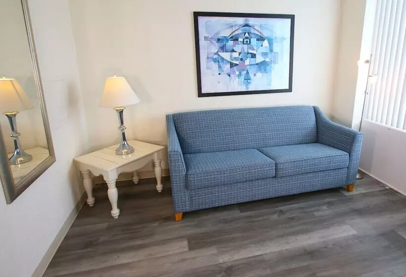 Standard-huone Parivuode, The Crusader Oceanfront Family Resort