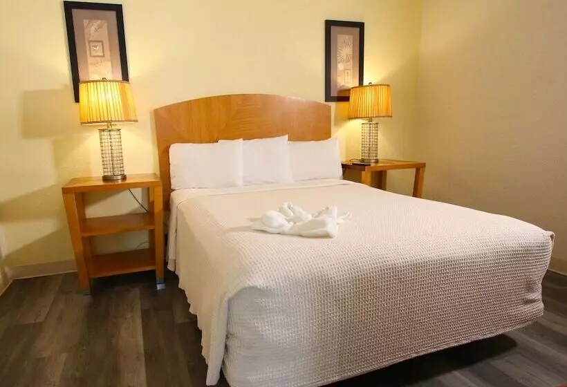 Suite Queen Bed, The Crusader Oceanfront Family Resort