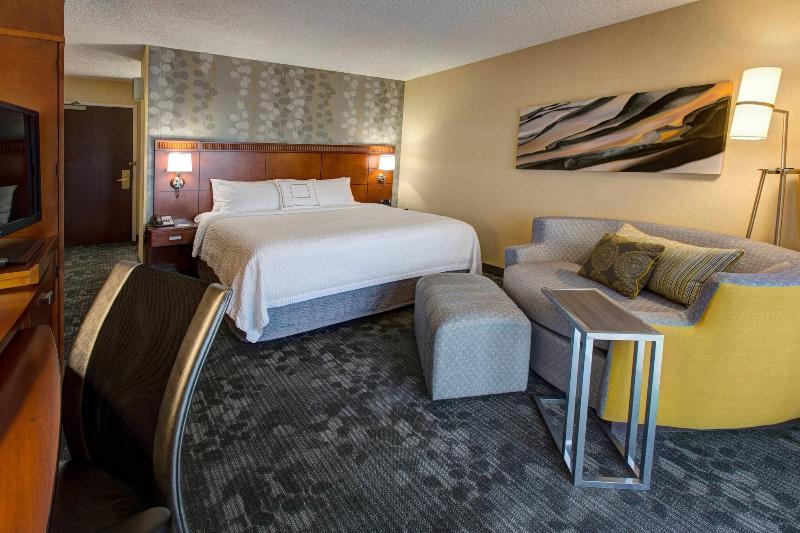 غرفة قياسية سرير كينج, Courtyard By Marriott Anchorage Airport