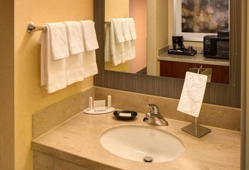 Номер Стандарт 2 Двуспальные Кровати, Courtyard By Marriott Anchorage Airport
