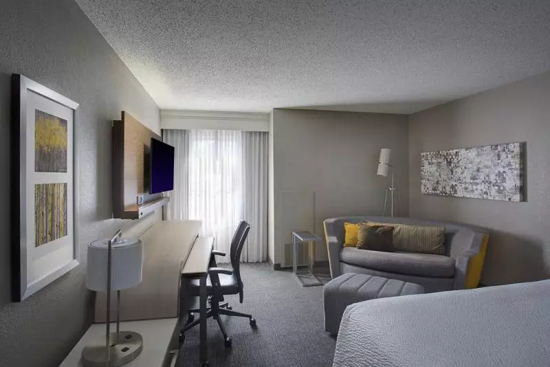 اتاق استاندارد, Courtyard By Marriott New Orleans Warehouse Arts District