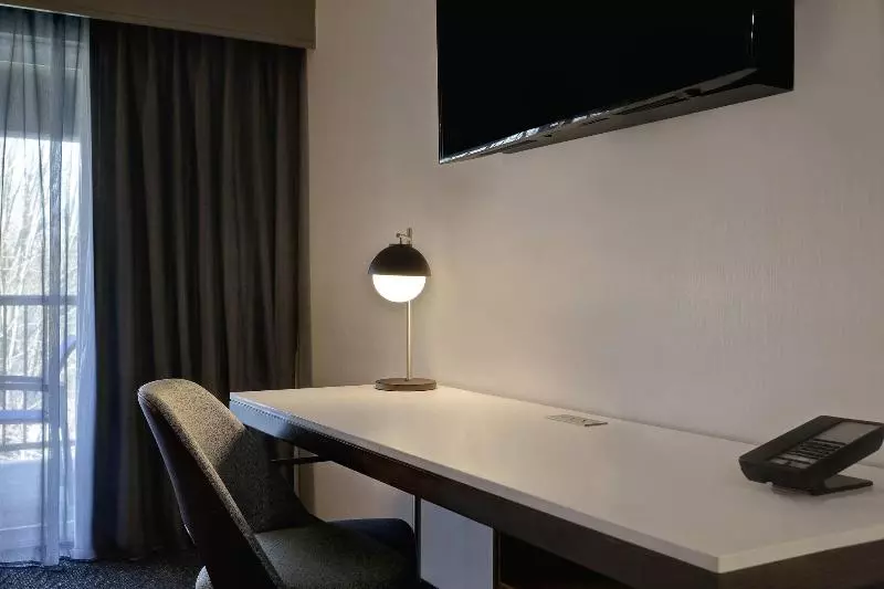 キングサイズベッドのスタンダードルーム, Courtyard By Marriott Portland Southeast/clackamas